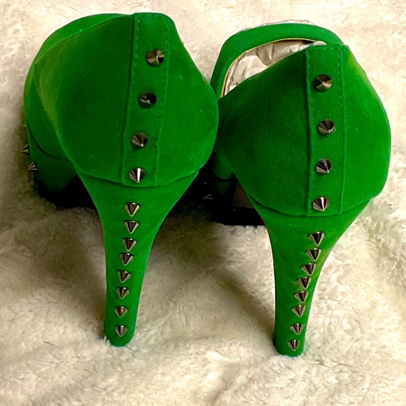 AMIClubWear emerald green heels with spikes - Picture 6 of 8